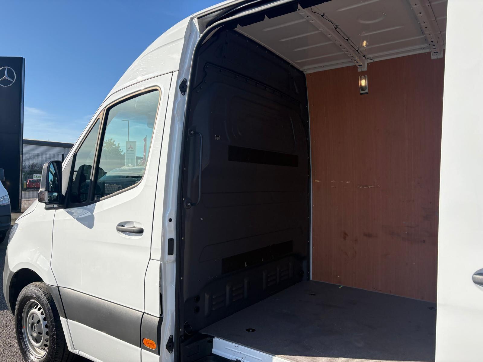 Mercedes-Benz Sprinter